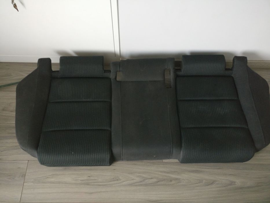 Vând Far dreapta audi A4 b6 si Bancheta Audi A4 b8 cu Isofix