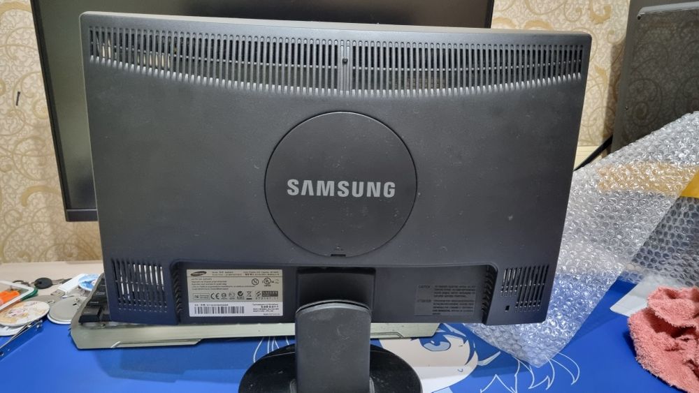 Монитор samsung syncMaster 943NWX
