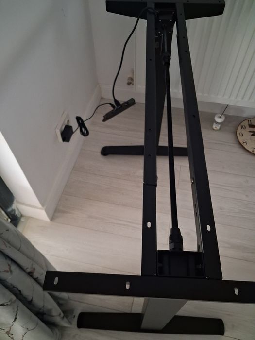 Cadru de birou electric cu înălțime reglabilă