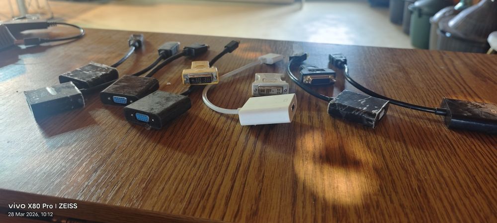 Adaptoare hdmi la vga dp la vga placi audio usb