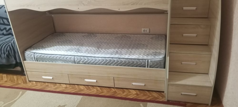 Продаётся кровать.