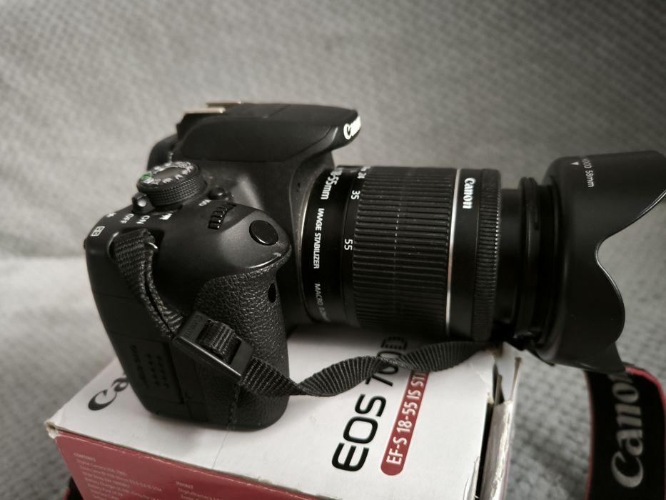 Canon 700d dslr,impecabil la cutie