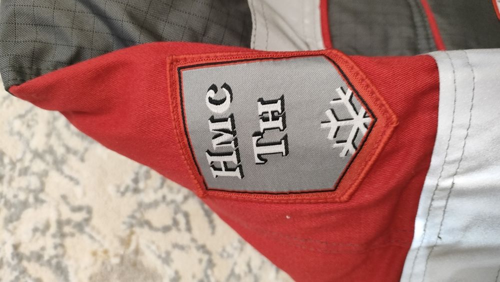 Продам спецовку новая