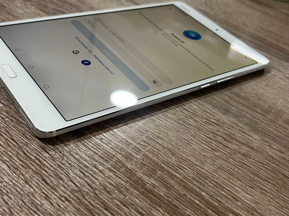 Таблет Huawei MediaPad M3 8.4