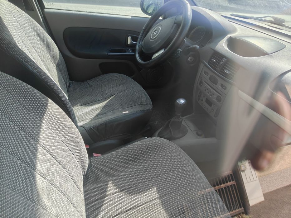 Renault symbol Thalia 2011 in stare foarte bună