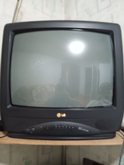 Продам телевизор