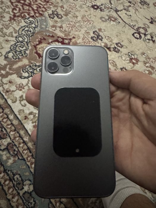 Iphone 12 pro  сатылады