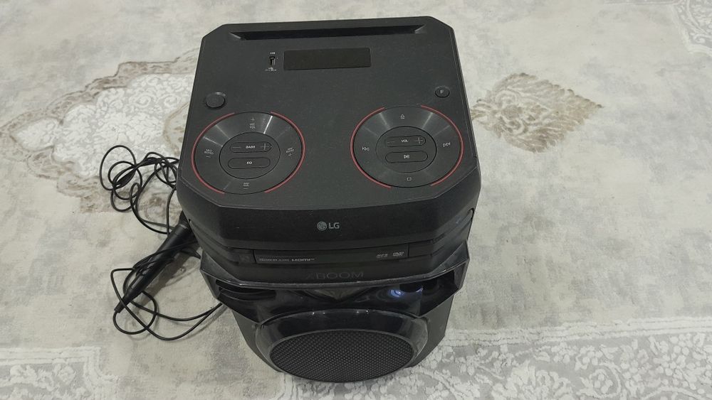 Продам караоке колонку.LG .