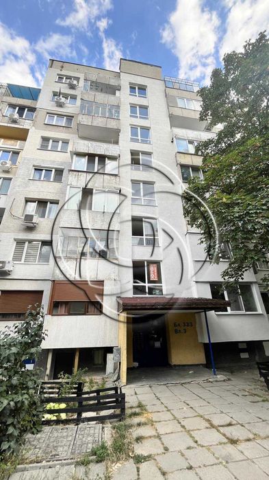 Апартамент до метро и с паркинг пред блока