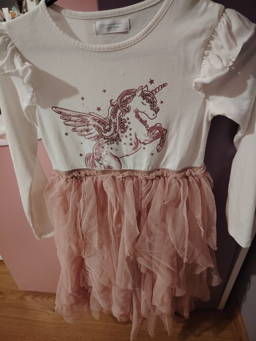 Запазени детски дрешки и рокли  за момиче 122-128