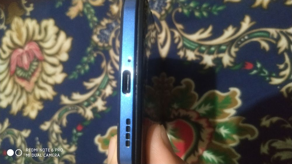 BlackFox Telefon nomi