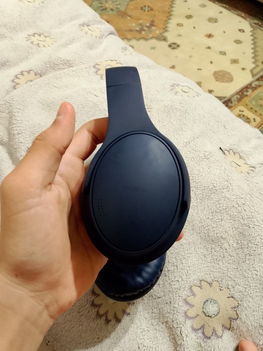 Продам на наушники moxom