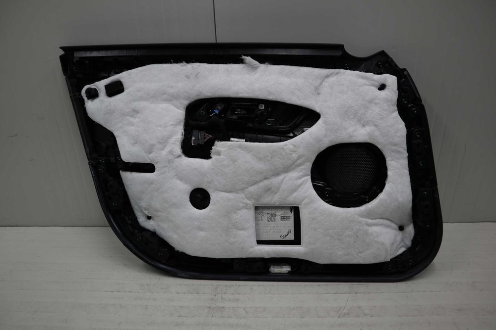 Предна дясна кора за врата Черна БМВ Г20 Г21 BMW G20 G21