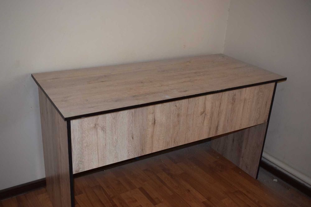 Продается шкаф-купе, тумба прикроватная, кровати