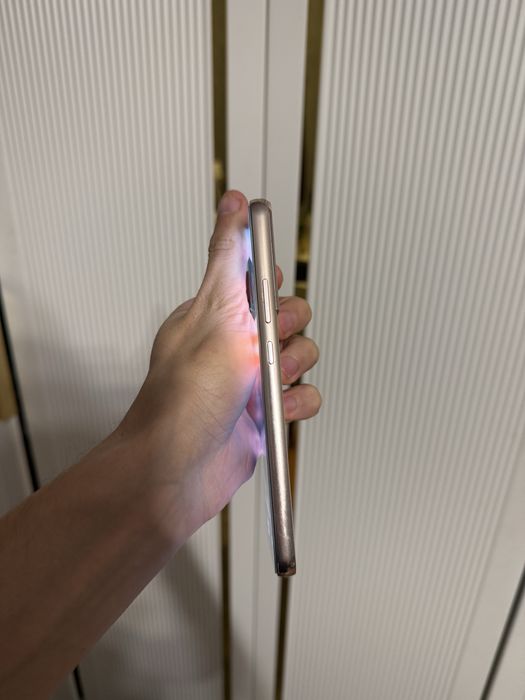 Samsung s22 plus + 128 gb сост: идеал