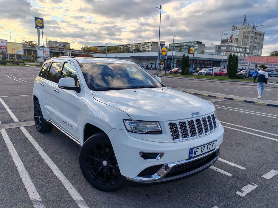 Jeep Grand Cherokee Vand Jeep Grand Cherokee Summit edition, an 2016