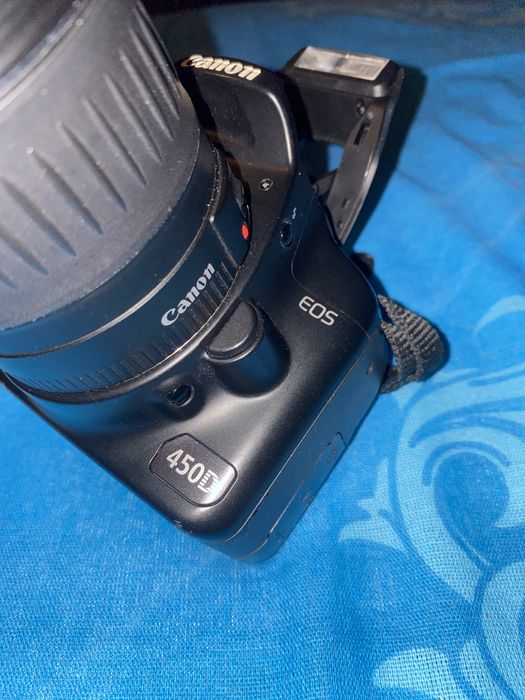 Фотоапарат Canon EOS 450D