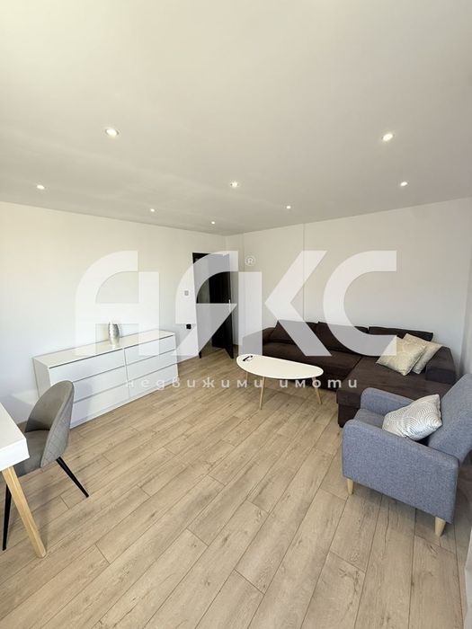 Етаж от къща под наем - напълно обзаведен в  кв. Карпузица