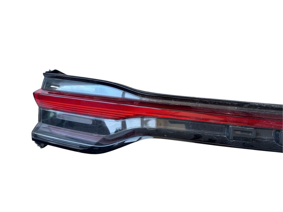 Porsche Macan 2022 Централен Стоп