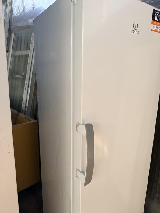 Морозильник Indesit 275литр