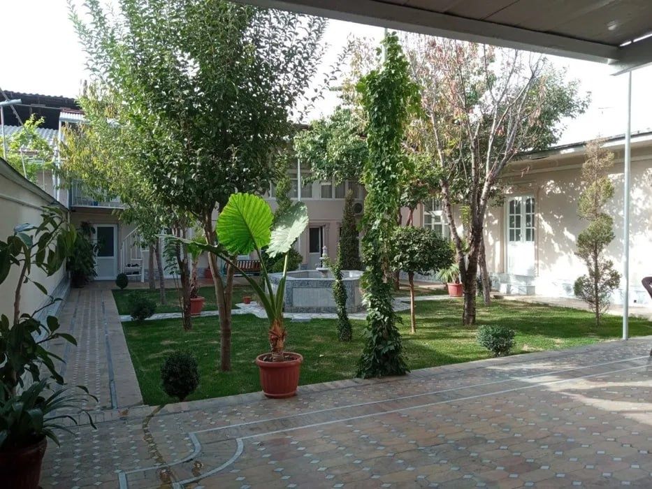 Истирохат шоир куча участок, Istiroxat shoir ko'cha uchastka hovli