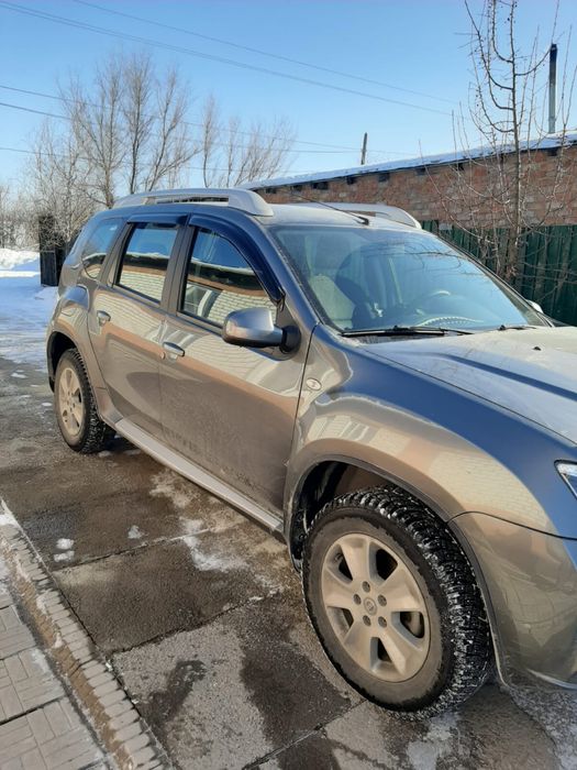 Автомобиль Nissan Tirrano
