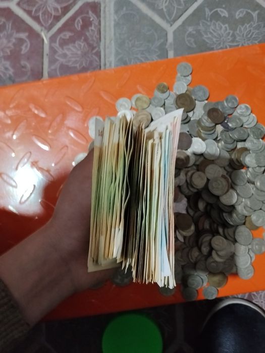 Манеты продается