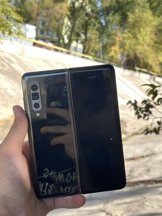Продам samsung z fold 1