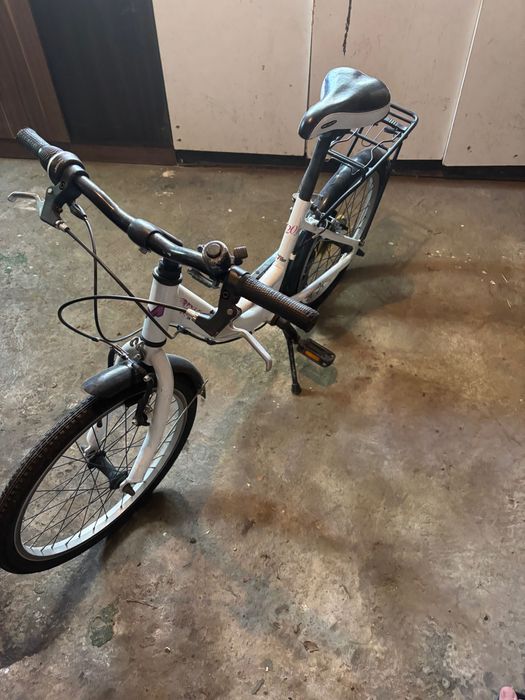 Продавам детско колело