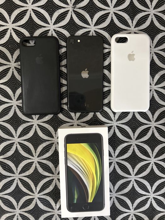 Iphone SE 2020 •