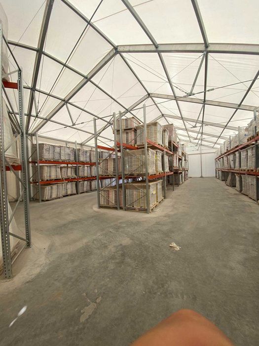 Стелажи за палета с дължина 11м редица земя + 2 нива за 36 европалети