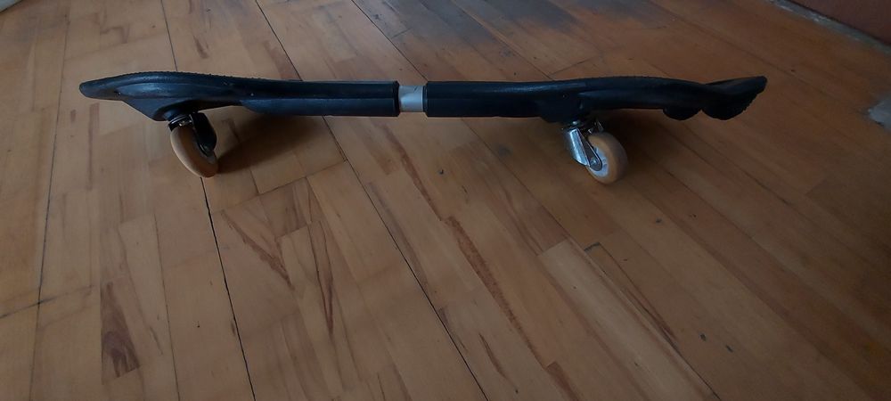 waveboard rosu cu model dragon
