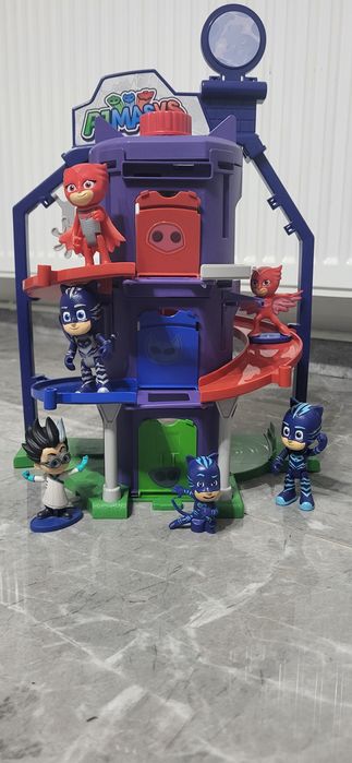 Set eroii in pijama superb 120lei