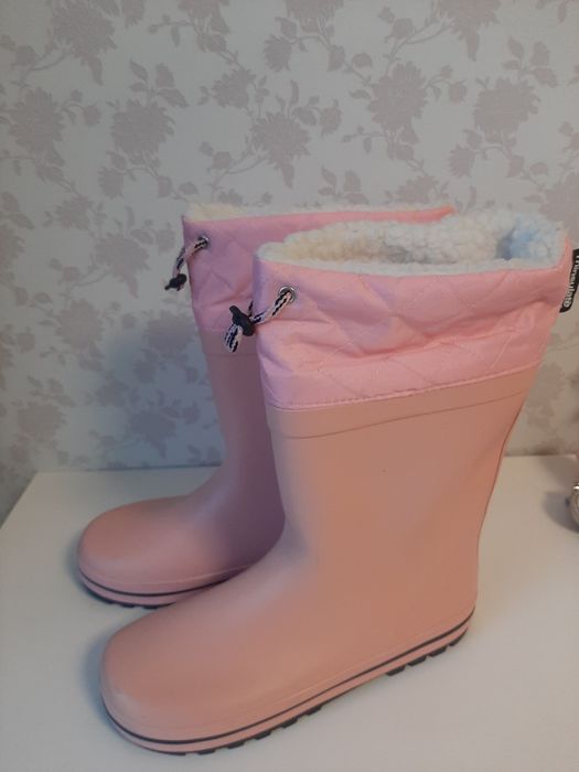 Продам обувь для девочек