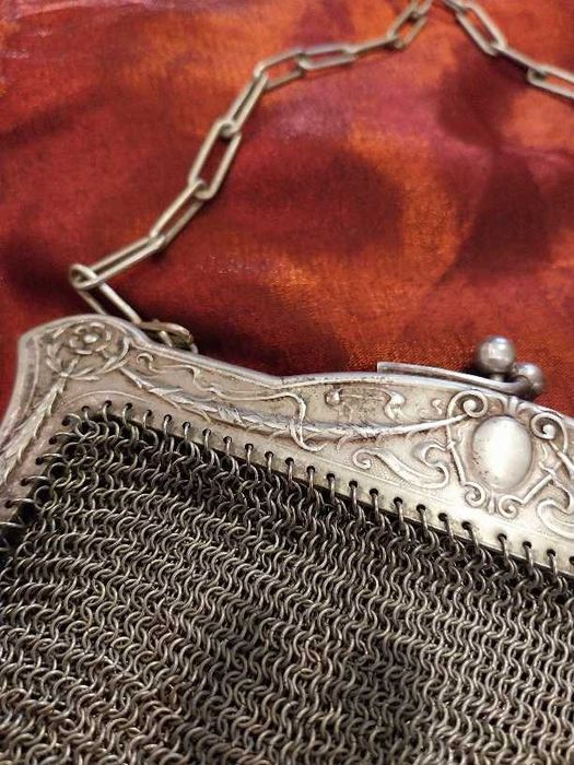 Старинна сребърна дамска чанта