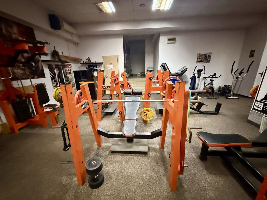 Професионално фитнес оборудване Ivan уреди  машини  кардио