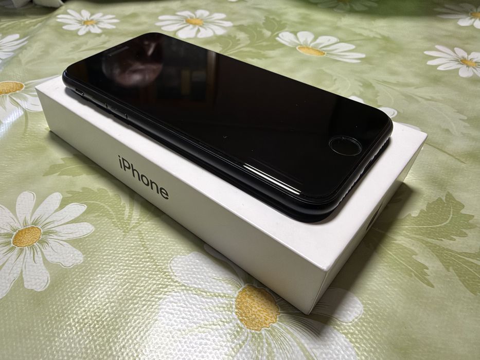 iPhone SE 2022 (3rd gen) 64GB ,Black
