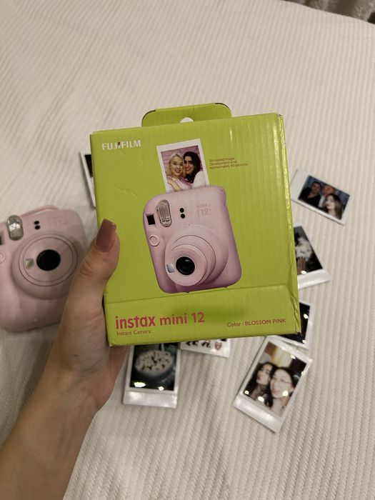 Фотоопарат instax 12 mini