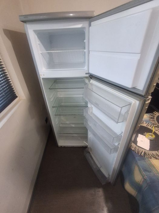 Хладилник Elektrolux. Инокс.