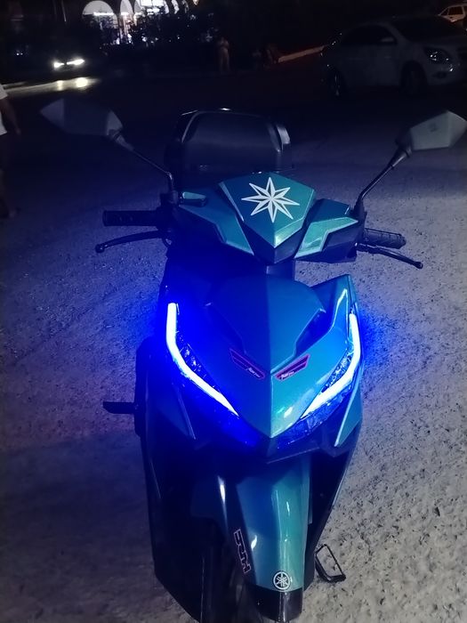 Продаётся скутер Honda Click 175