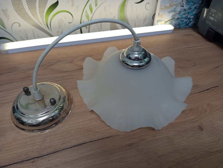 Люстра без лампочки