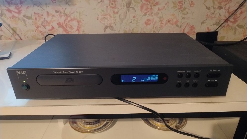 Cd player NAD C521i
