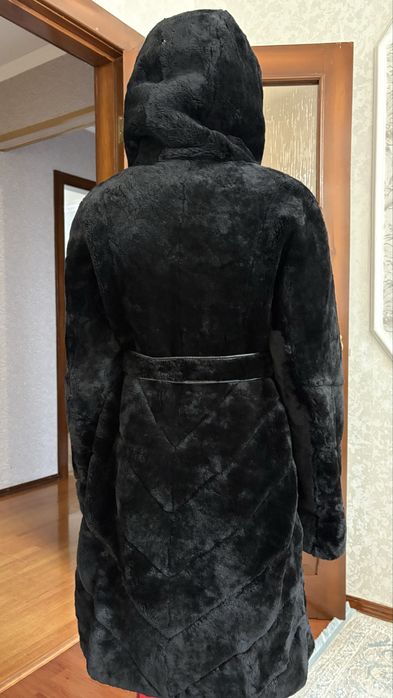 Шуба продам черная