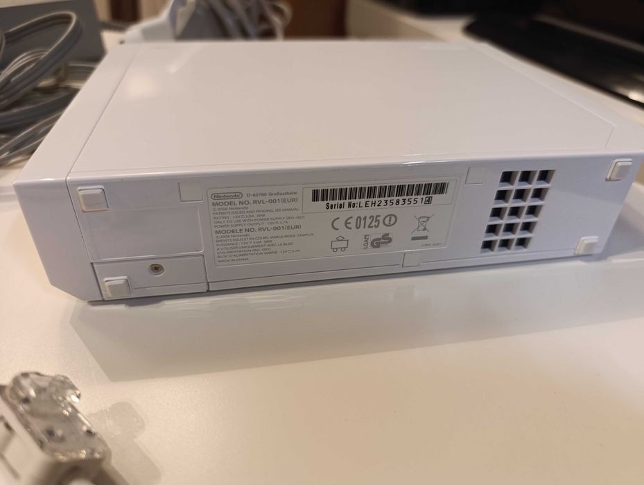 Nintendo Wii Bundle с компонентен видео кабел и класически контролер