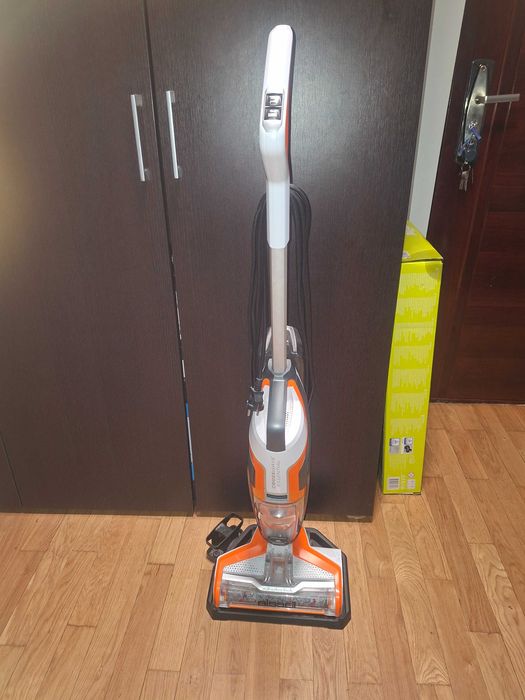 Aspirator vertical cu fir