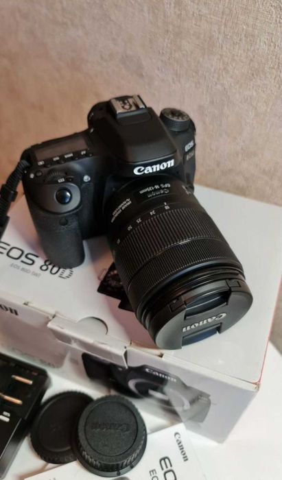 Canon EOS 80D Kit 18-135mm