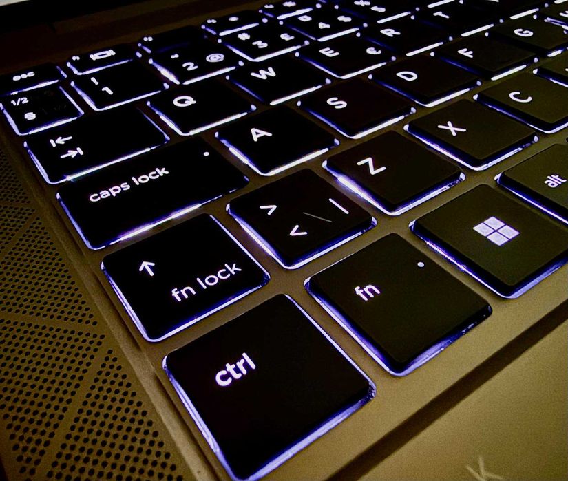 Core i7-1185G7 / 32GB RAM / Quadro T500 - 4GB / 256GB SSD / HP ZbooK Firefly 14 G8 / 14.0" FHD IPS 400nits
