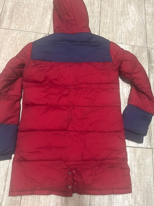 Geaca GUESS 16 ani logo pe gluga