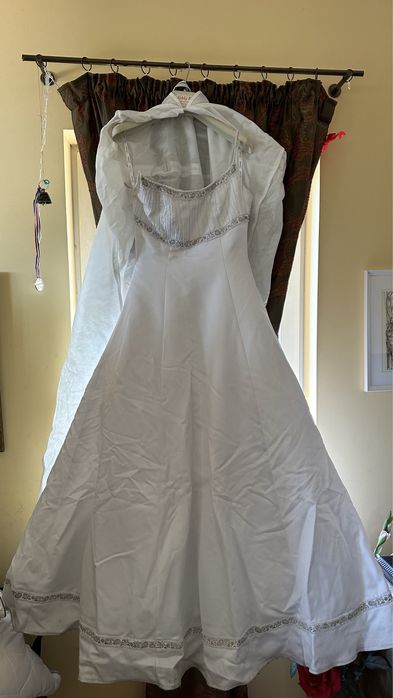 Булченска рокля италианска изчистен силует