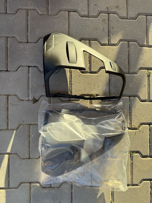 Протектори за стопове за Toyota Hilux 8